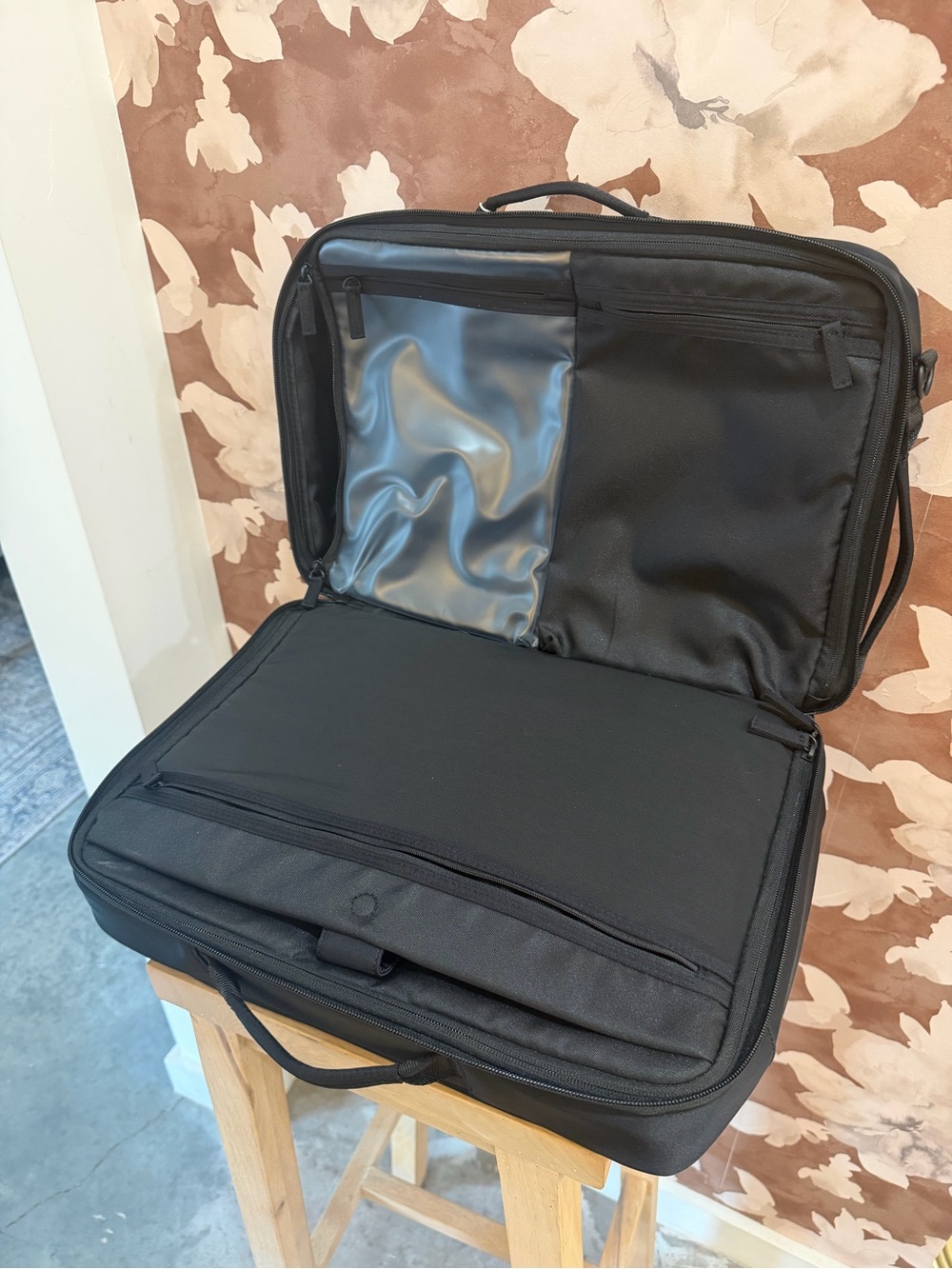BEIS NWT The Ultimate Travel Duffle 
in Black - Picture 4 of 9